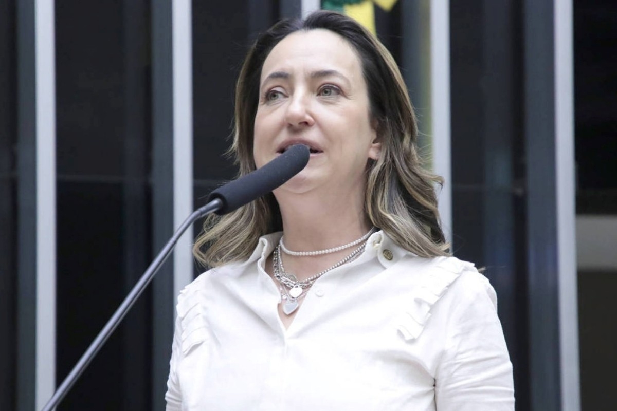 Deputada do PL aciona o TSE contra Lula por propaganda antecipada