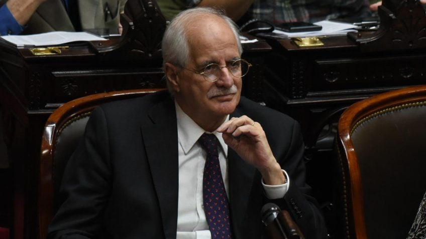 Deputado argentino apresenta repúdio a ataques de Javier Milei contra Lula