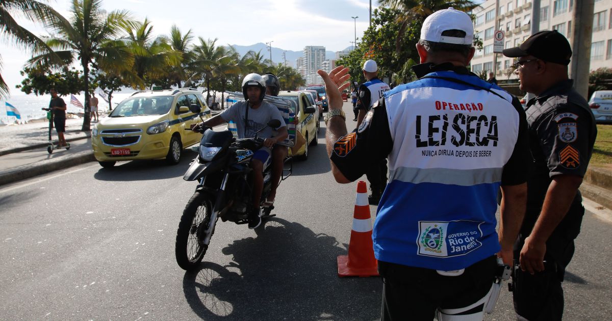 Deputado propõe fiscalização para outras drogas além do álcool