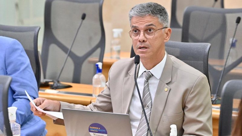 Coronel Azevedo celebra PEC da maioridade penal e critica esquerda após aprovação na CCJ