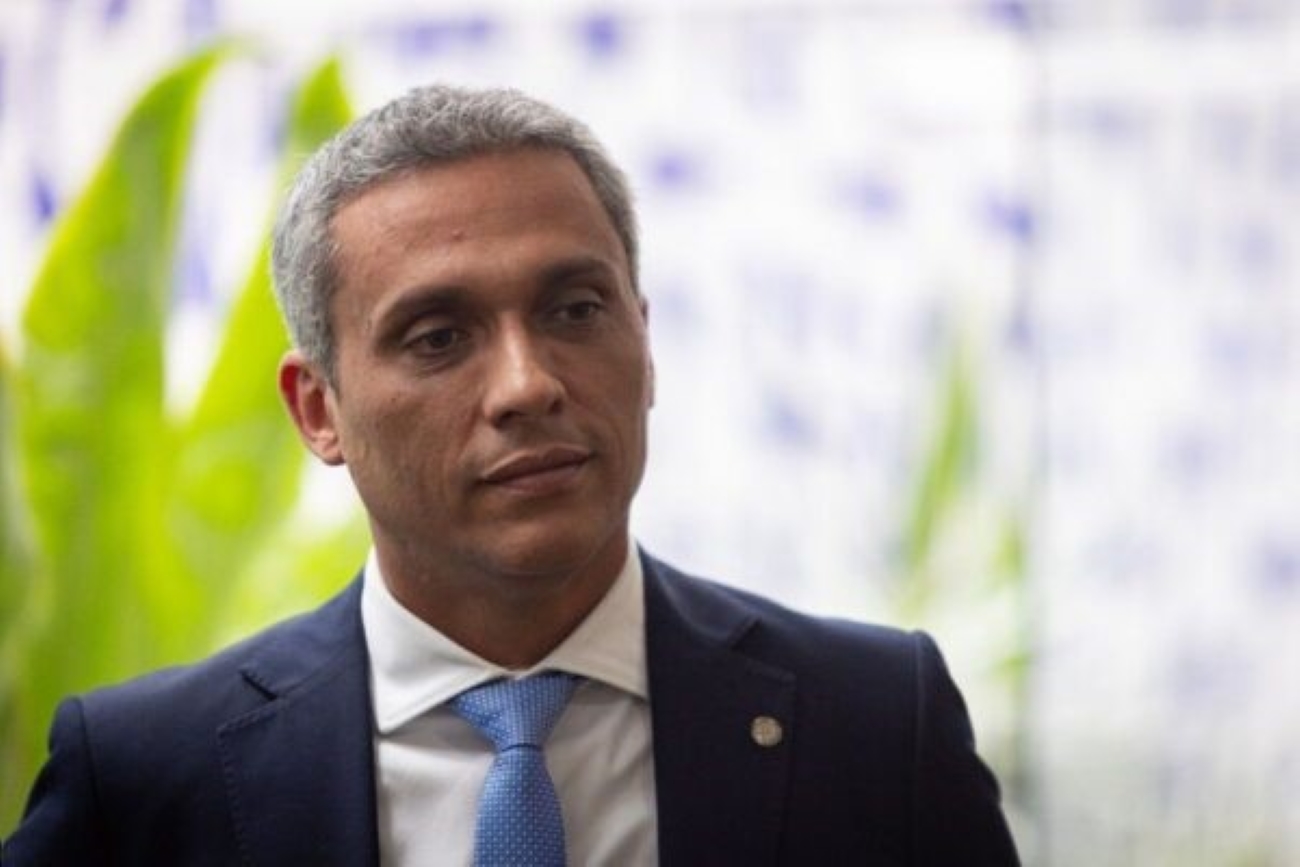 Deputado Gustavo Gayer é internado com quadro de obstrução intestinal