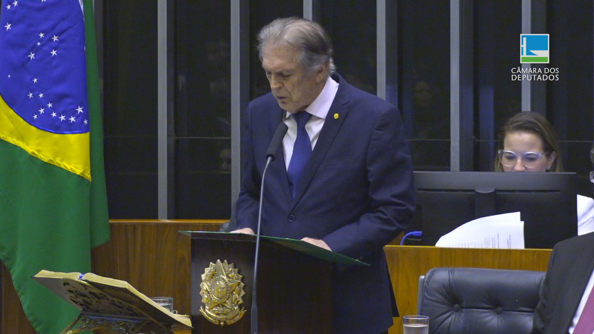 Deputado Luciano Bivar defende extermínio de tubarões após ataques em Pernambuco