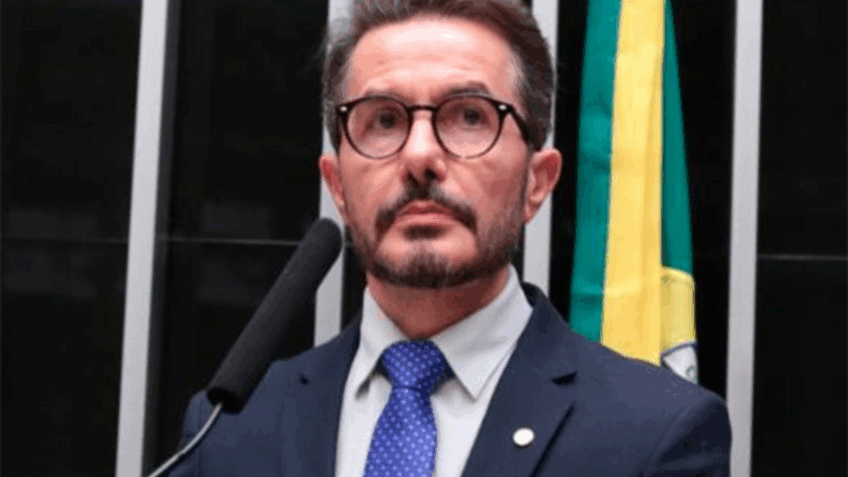 Sérgio Turra, que propôs jornada de 52h, agora defende escala 4x3
