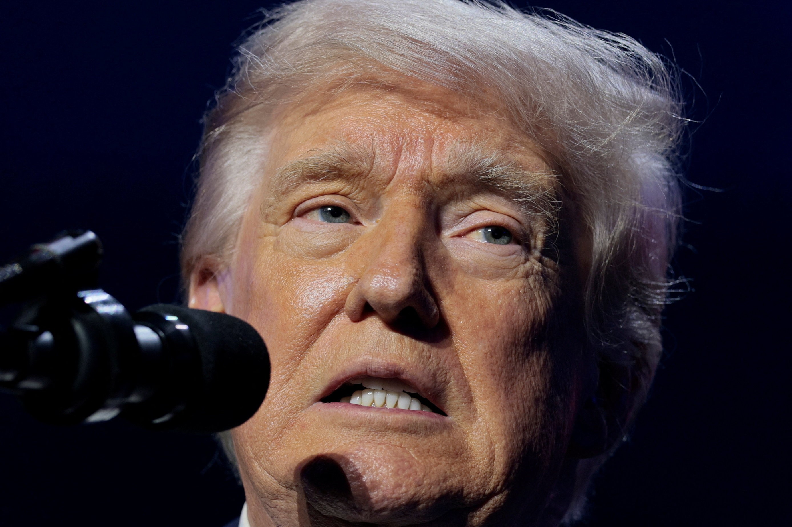 Desaprovação de Donald Trump atinge recorde histórico