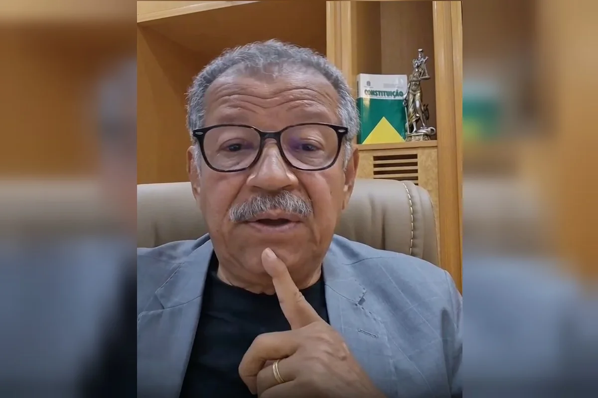 Sebastião Coelho pede união de Flávio Bolsonaro com Michelle e Zema