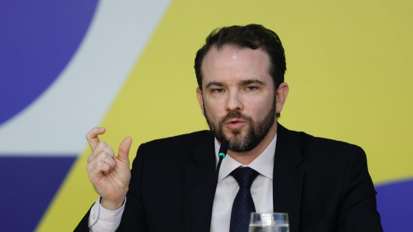 Ministro Dario Durigan propõe Desenrola 2 com 90% de desconto em dívidas