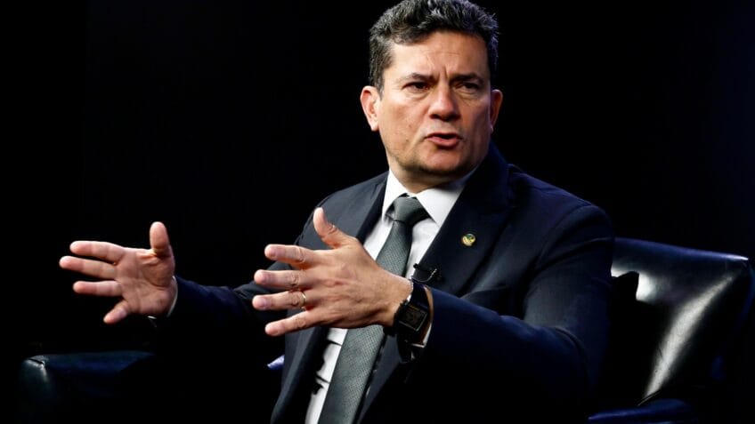 Sergio Moro diz que designar facções como terroristas ajuda, mas não resolve o problema