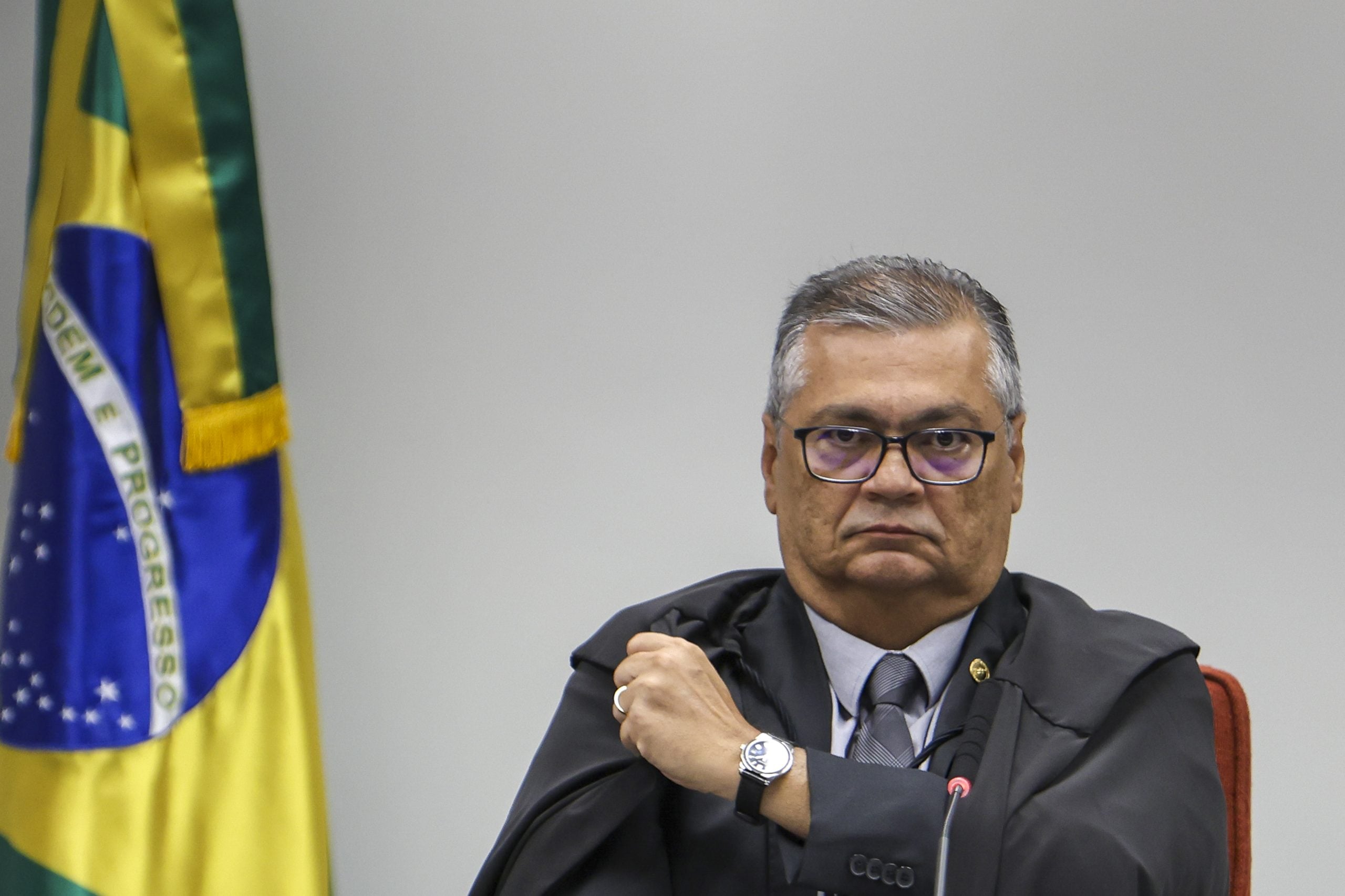 Ministro Flávio Dino anula emendas indicadas por presidentes de partidos
