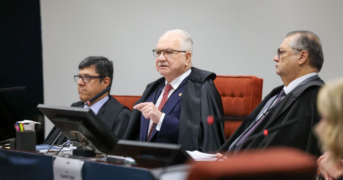 Dino leva ao plenário físico análise sobre futuro do BRB no STF