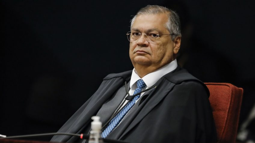 Dino exige transparência em emendas parlamentares