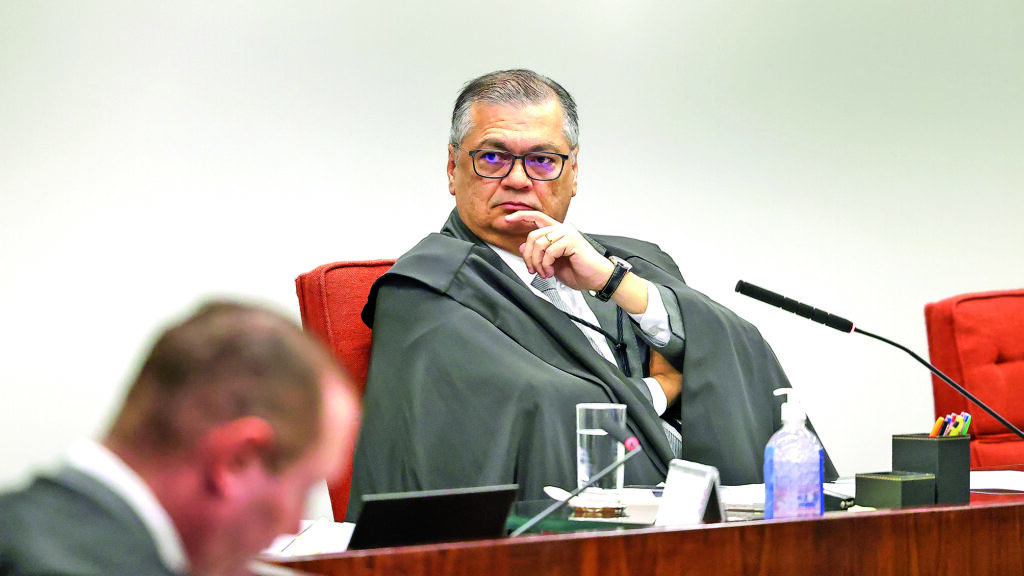 STF: Ministro Dino barra novos benefícios e endurece fiscalização