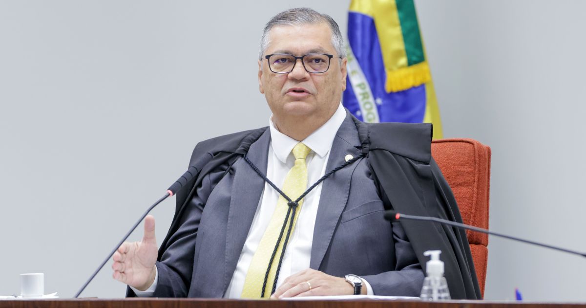 STF: Flávio Dino cobra educação cívica após ameaça em aeroporto