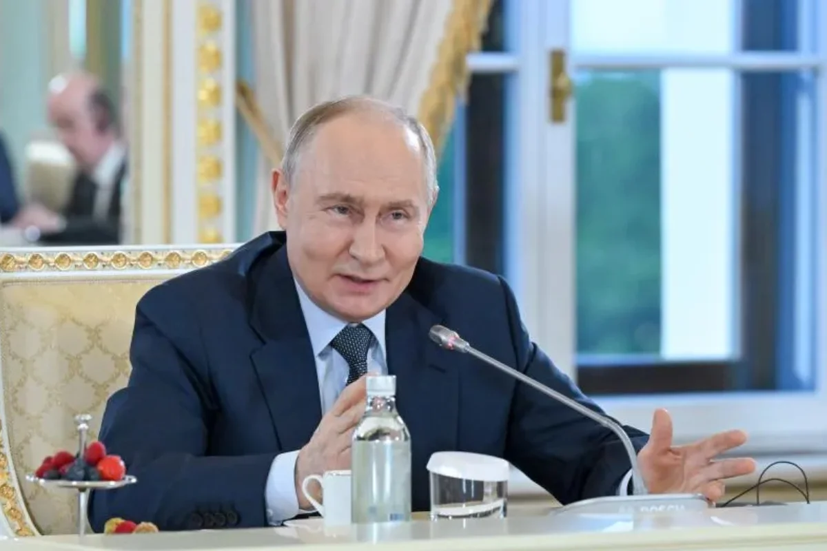 Rússia comemora tensões na Otan e vê disputa de Trump como avanço