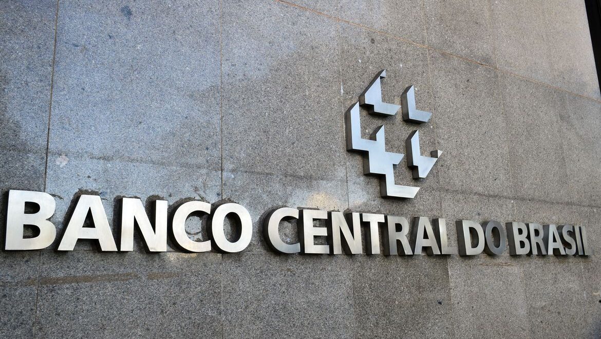 Dívida bruta sobe para 80,4% do PIB em abril, informa Banco Central