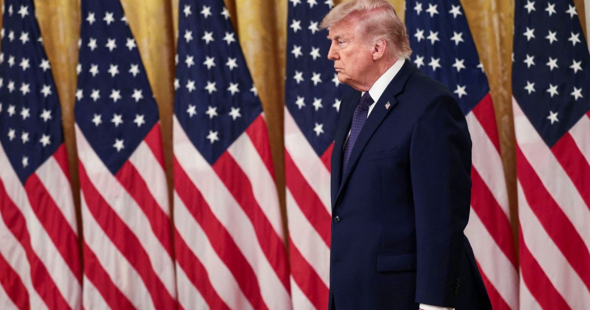 Donald Trump cobra 'preço' por proteção da Europa, aponta especialista