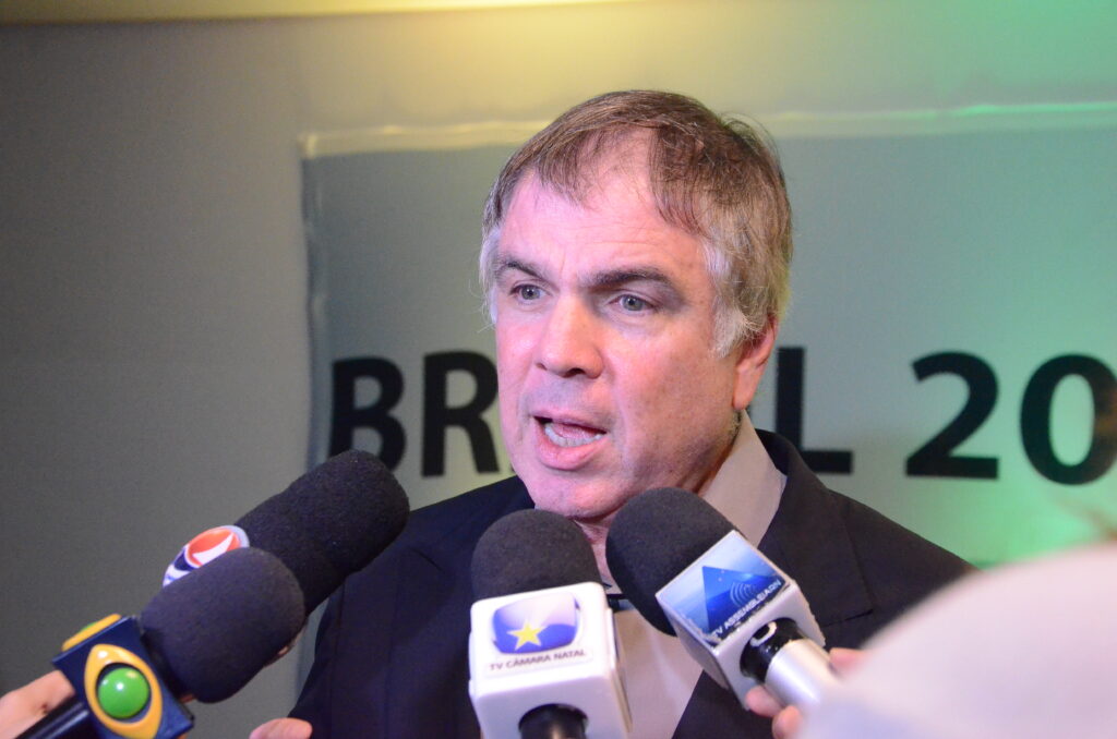 Flávio Rocha alerta que fim da escala 6x1 pode encarecer produtos e afetar empregos