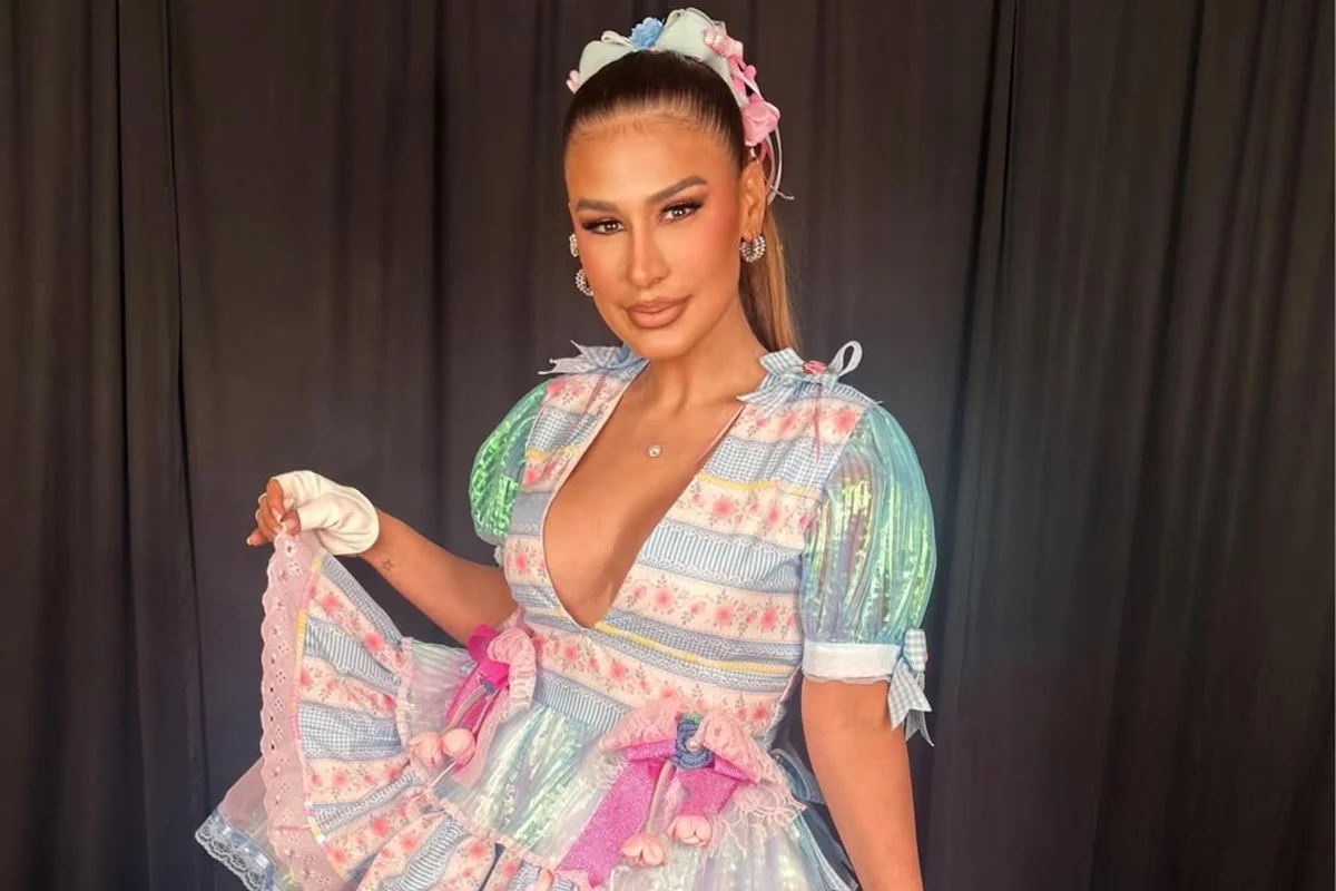 Simone Mendes interrompe show em Mossoró devido a forte dor de barriga