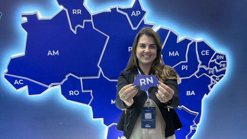 Dra. Júlia Ferreira declara voto em Styvenson Valentim e encerra especulações sobre vice de Cadu Xavier