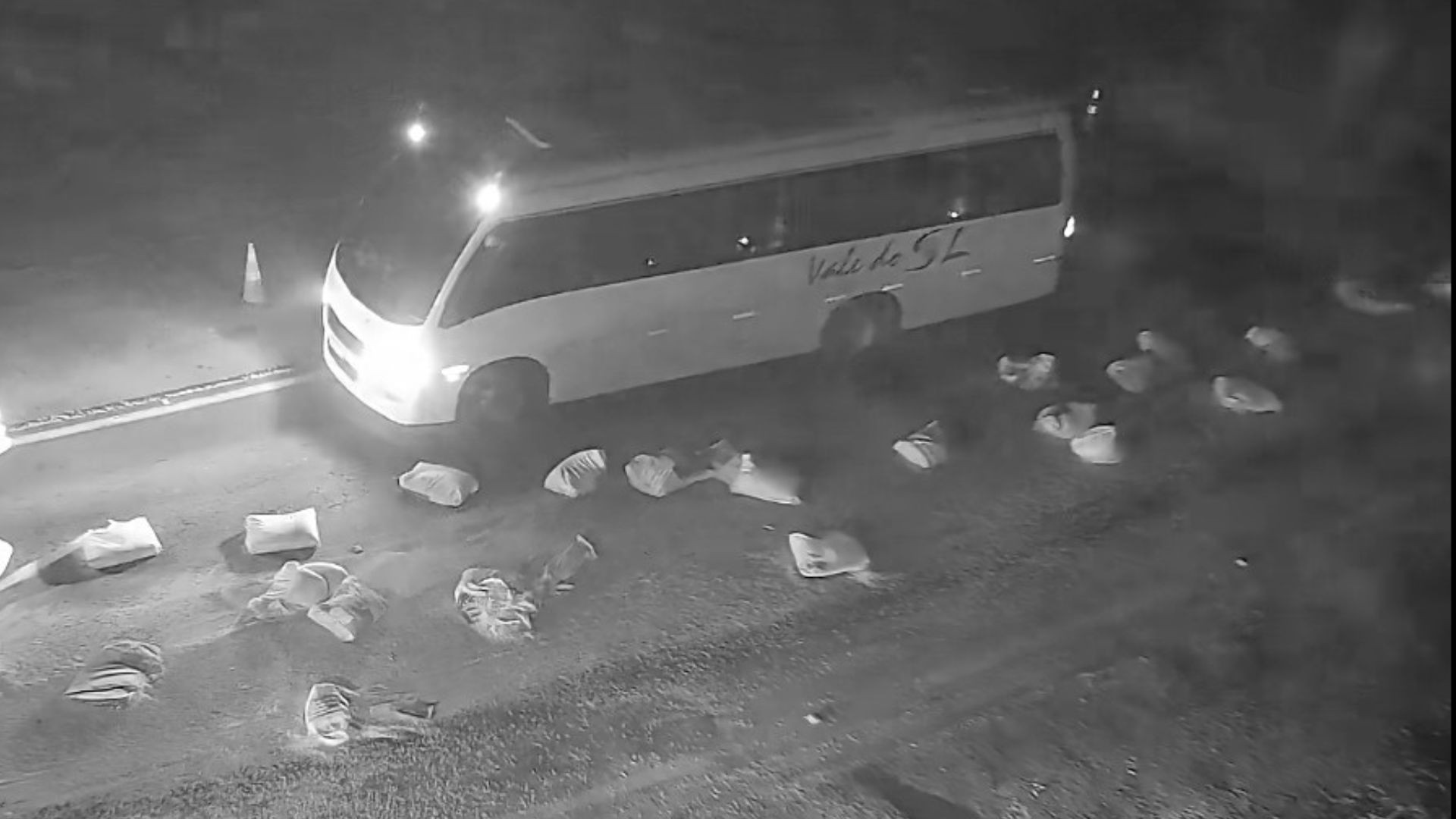 Duas mulheres morrem em colisão entre ônibus e caminhão na RSC-287