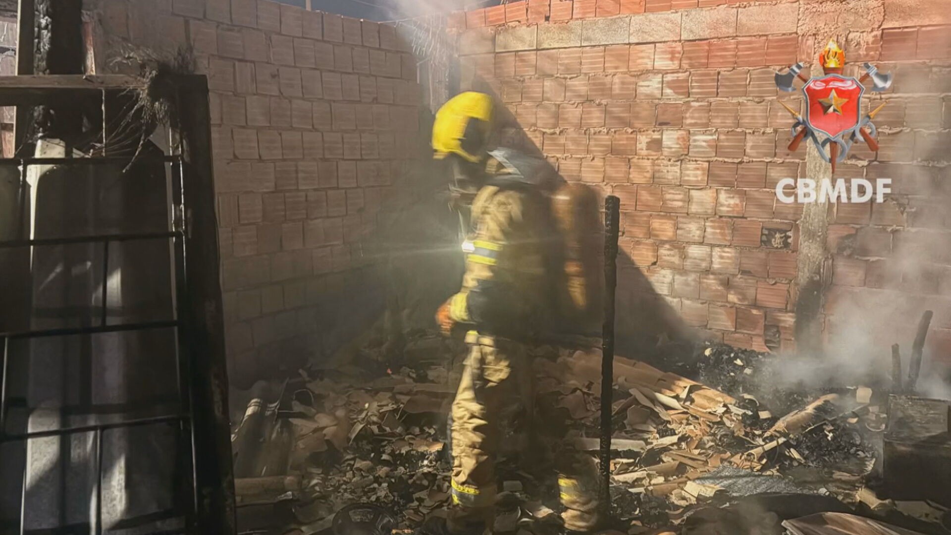 Duas pessoas e um cachorro morrem em incêndio na Estrutural, Distrito Federal