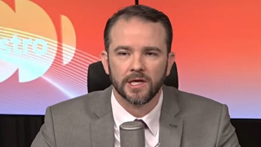 Ministro Dario Durigan apoia fim da escala 6x1 e nega mudanças em aposentadorias