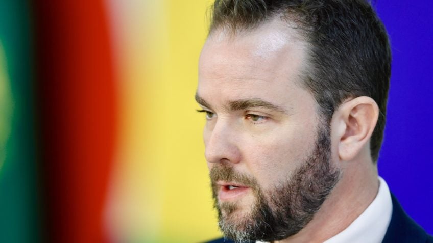 Dario Durigan critica sanções dos EUA e alerta para risco ao Pix