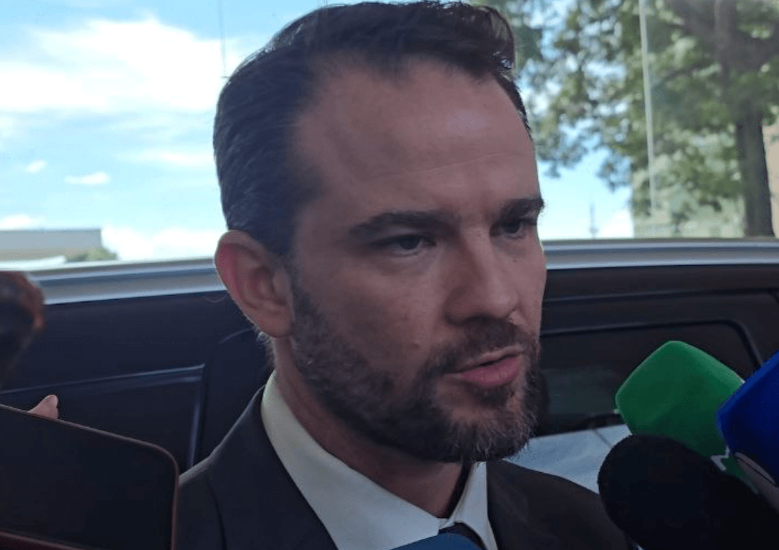 Dario Durigan aponta fim da escala 6 X 1 e juros como focos em eventual reeleição de Lula