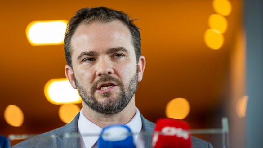 Dario Durigan vai à China negociar títulos em yuan e captar recursos verdes