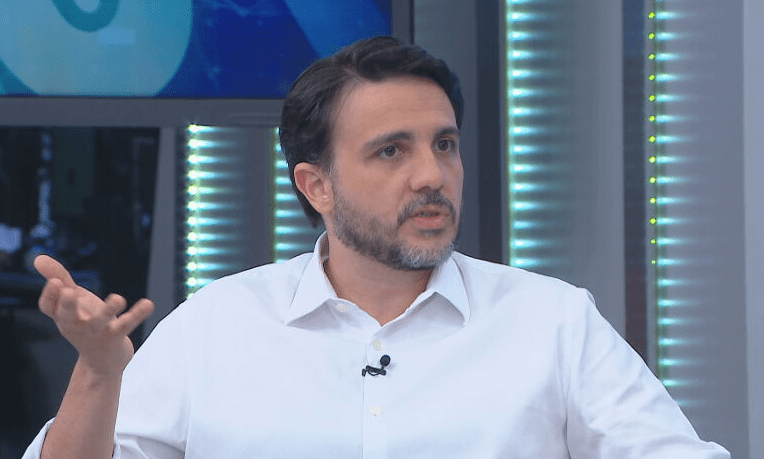 Renan Santos propõe endurecer penas para mulheres e critica fim da jornada 6x1