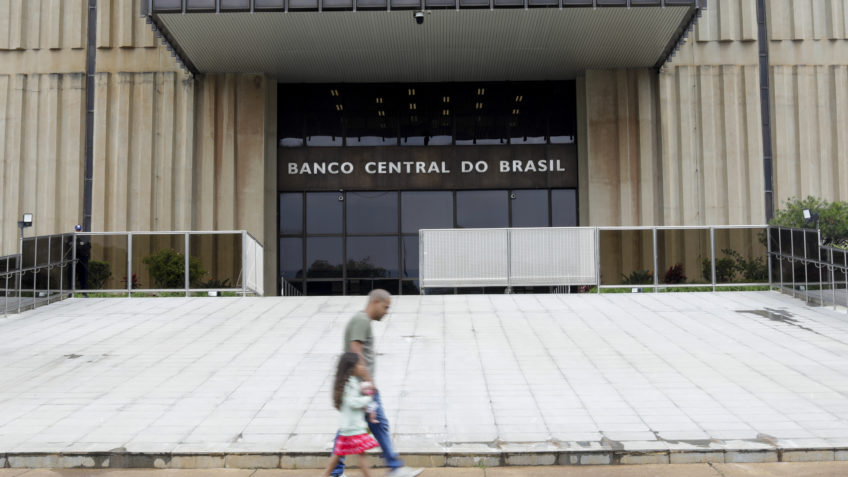 Economistas veem IPCA-15 piorar e pressionar Banco Central
