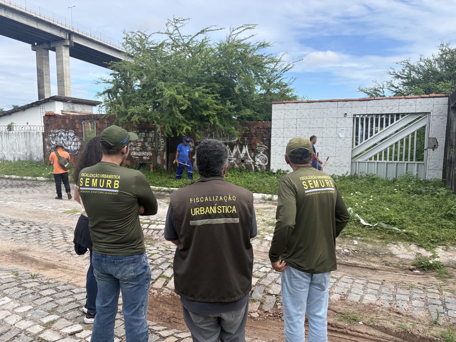Prefeitura do Natal Demole Seis Imóveis Irregulares na Avenida da Alegria