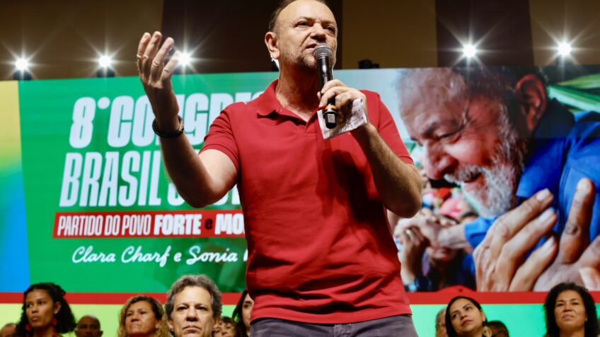 Edinho Silva: Flávio Bolsonaro quer entregar terras-raras aos EUA
