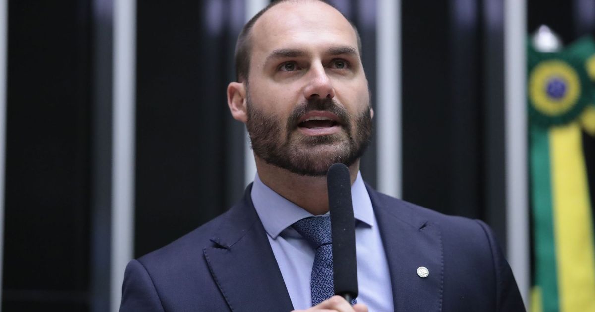 Eduardo Bolsonaro detalha custeio de filme em meio a investigações da PF