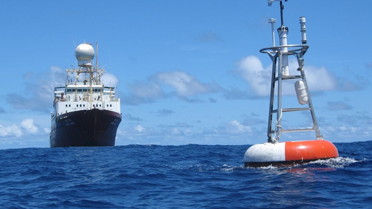 Boias, robôs e satélites: como cientistas monitoram o oceano para prever o El Niño