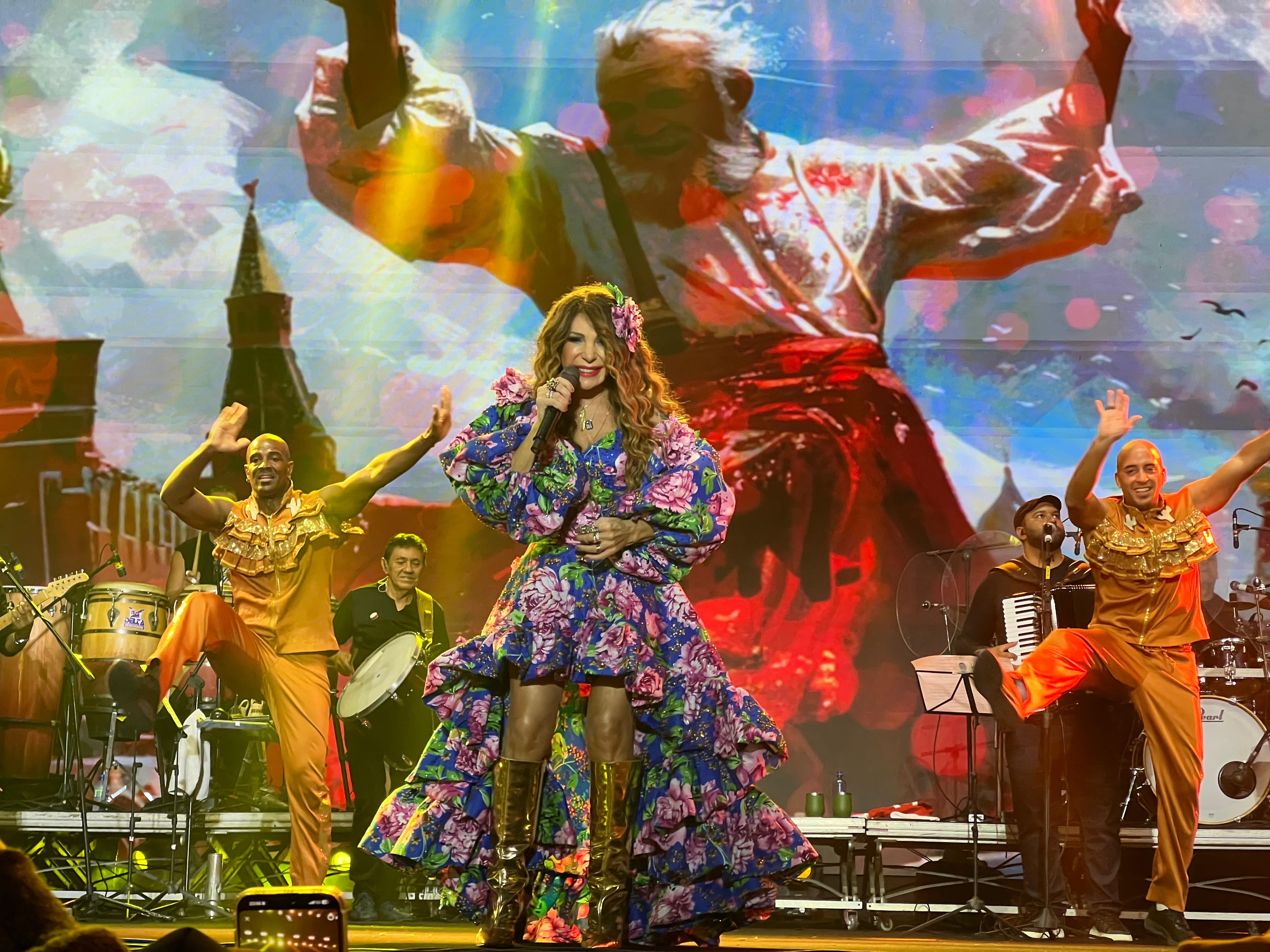Elba Ramalho celebra 35 anos de tradição no São João de Campina Grande