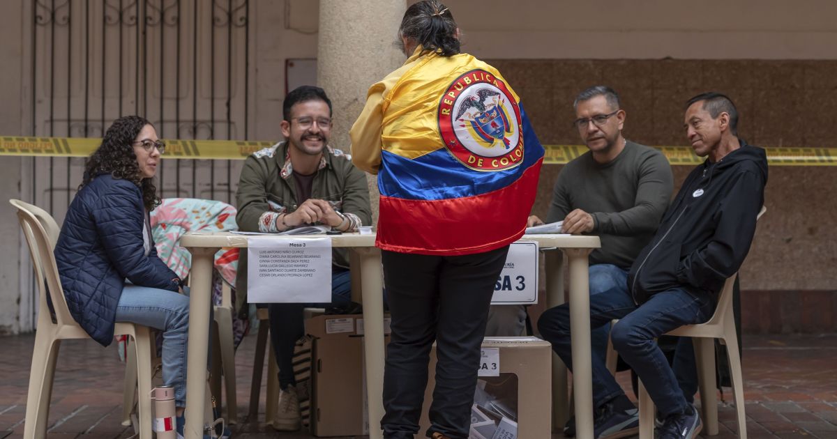Resultado final da eleição na Colômbia deve ser confirmado em até três dias