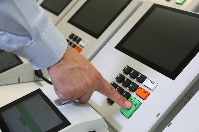 Partidos iniciam convenções para oficializar candidaturas de 2026