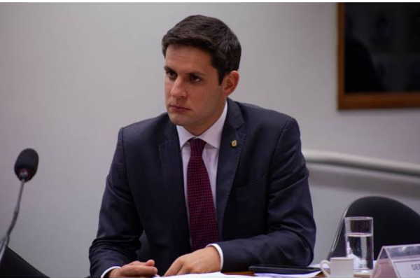 Rafael Motta acumula três campanhas com devolução de recursos determinada pela Justiça Eleitoral