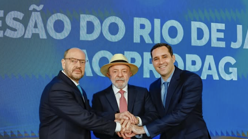 Lula cita Sérgio Cabral em evento de adesão do Rio ao Programa de Pagamento de Dívidas