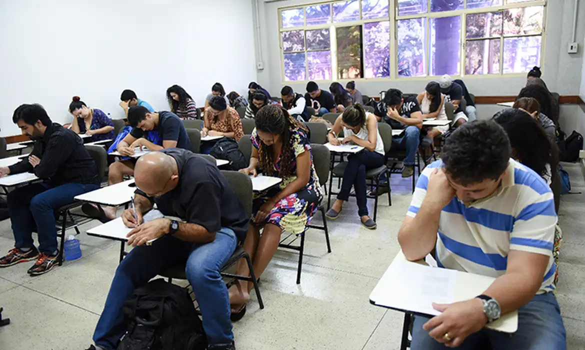 Inep abre prazo de reaplicação das provas do Encceja 2026