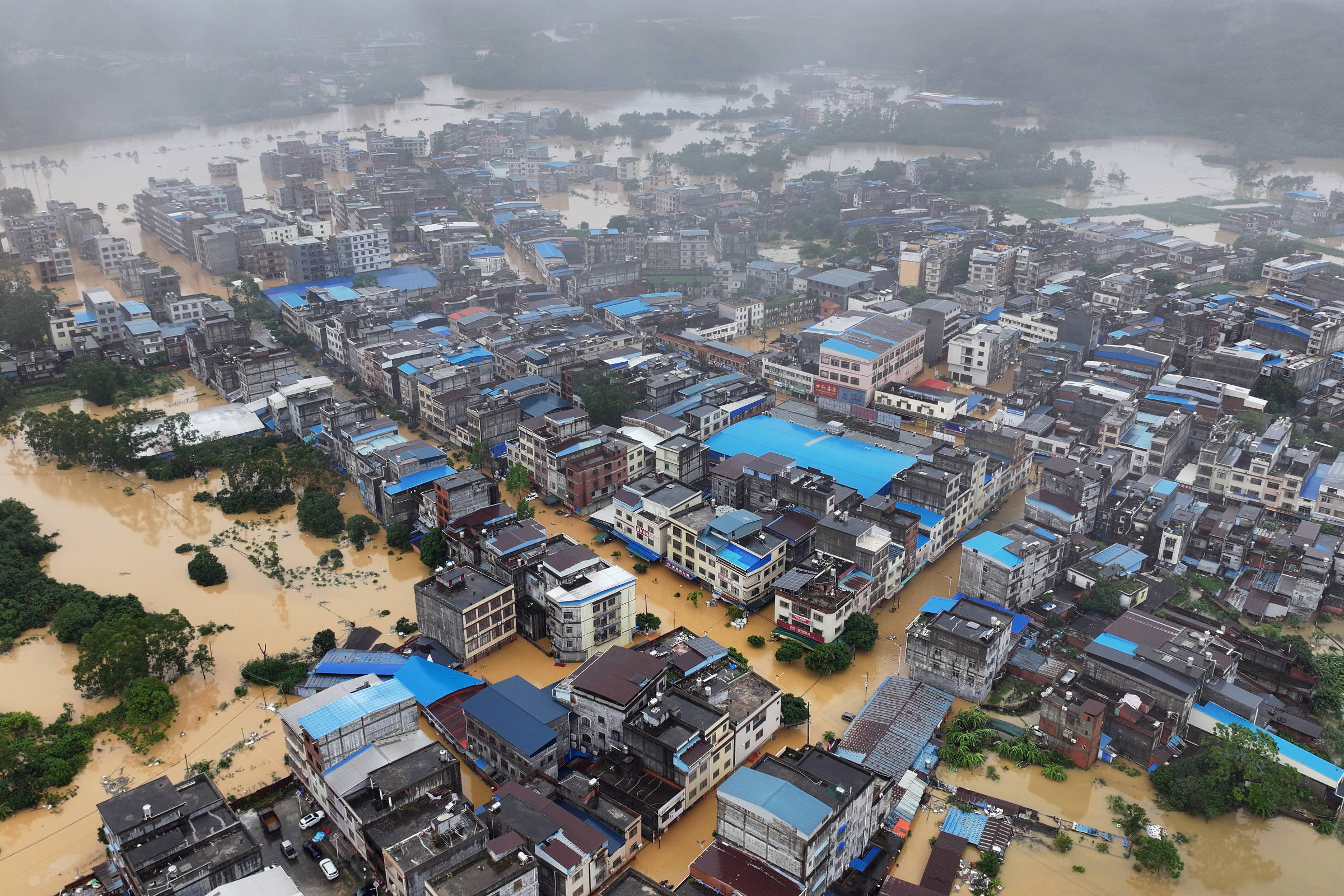Enchentes na China deixam 39 mortos e animais soltos em Guangxi