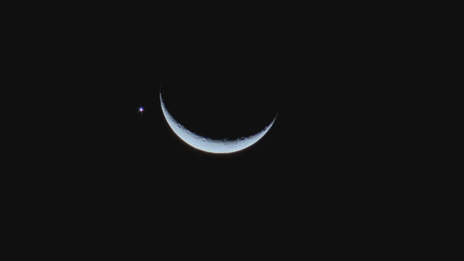 Encontro raro entre a Lua e Vênus ilumina o céu do DF