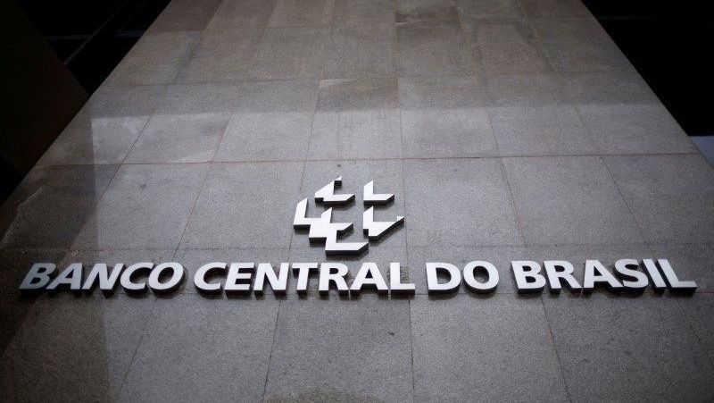 Banco Central revela que endividamento das famílias se mantém estável em 49,8% em abril