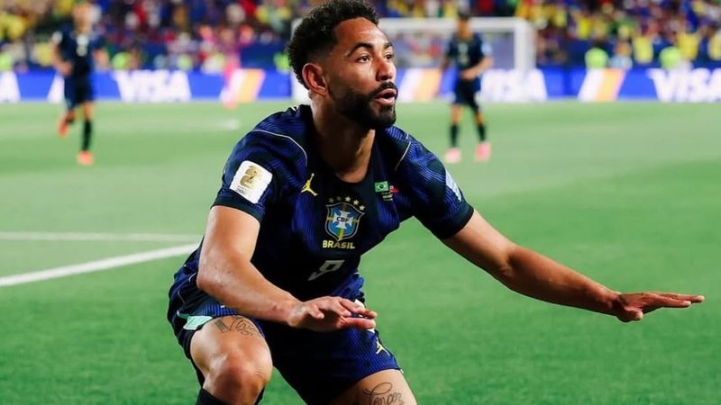 Matheus Cunha celebra gols com homenagem ao litoral potiguar, terra que o acolheu