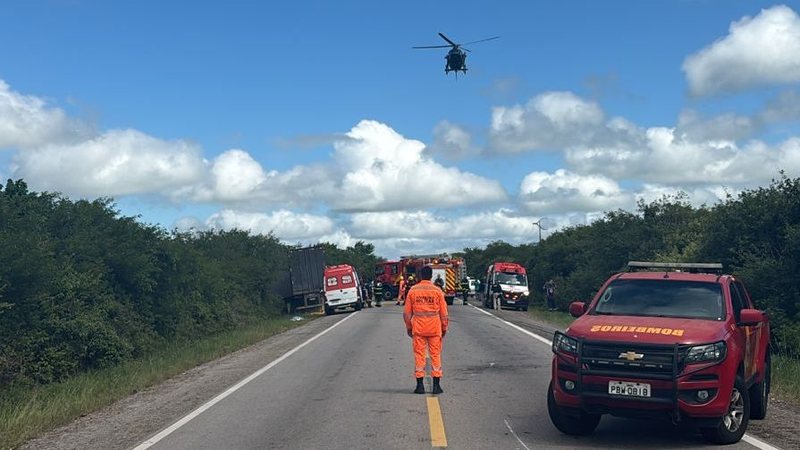 Acidente grave na BR-406 deixa uma vítima fatal e duas feridas