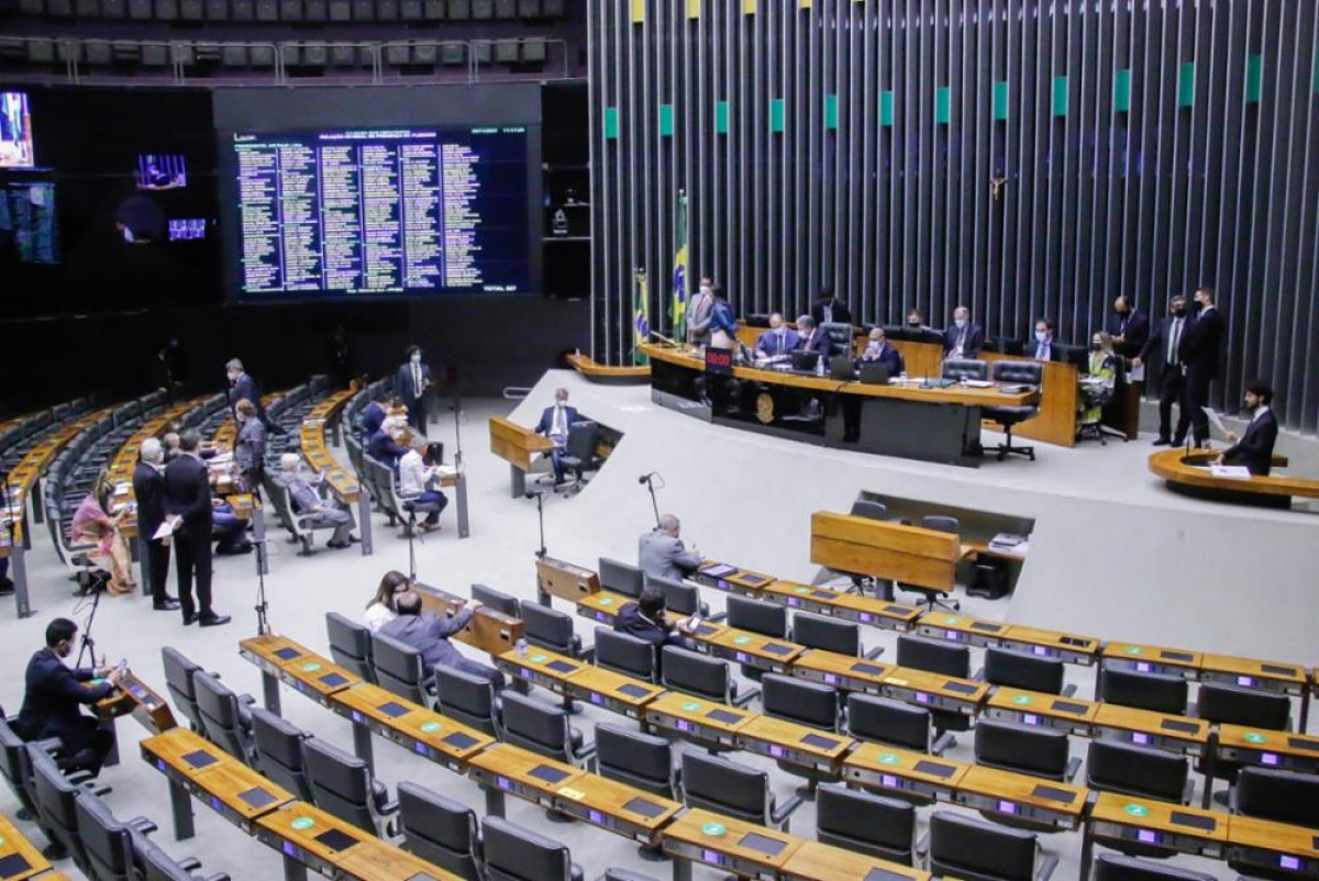 Câmara aprova minirreforma eleitoral que pode valer para as eleições deste ano