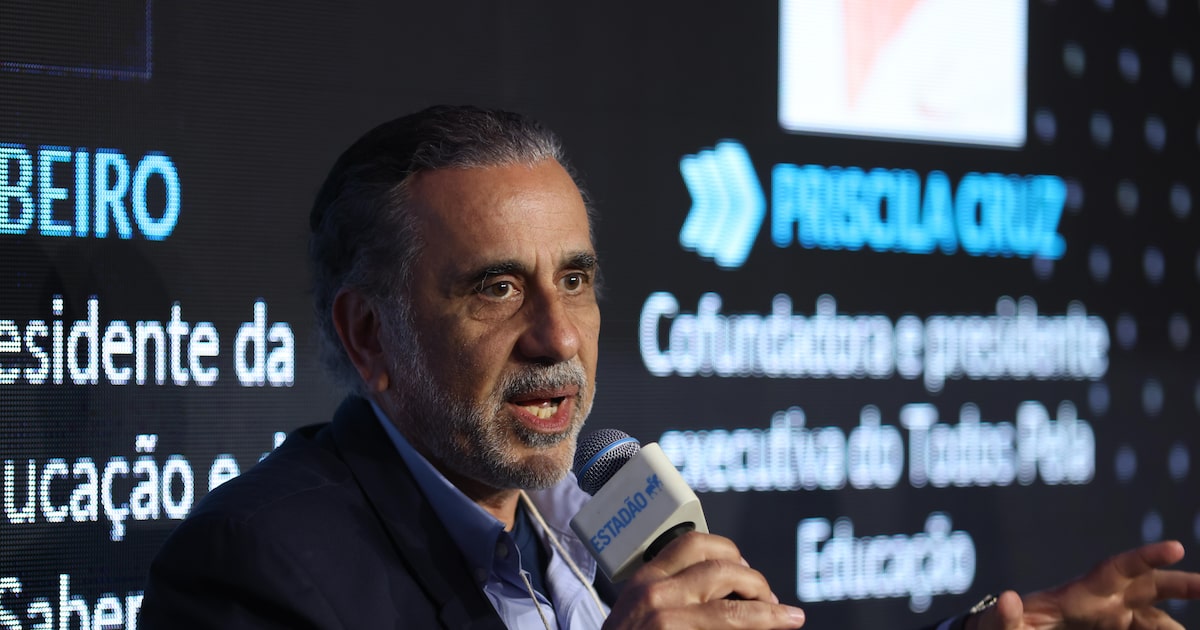 Jair Ribeiro defende foco em leitura e matemática básica em vez de trigonometria para alunos