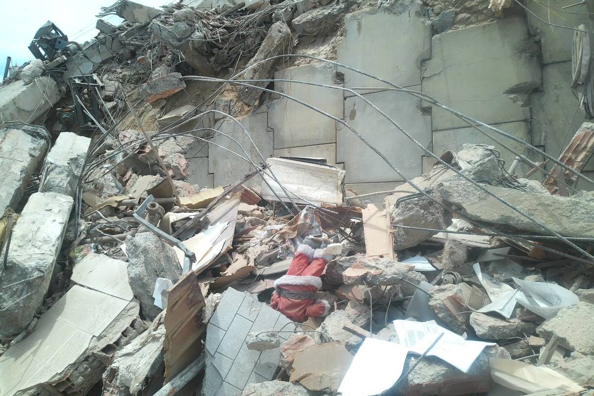 Equipes brasileiras resgatam duas pessoas com vida em escombros de terremotos na Venezuela