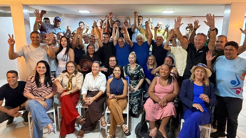 Ériko Jácome e Nina Souza fecham aliança estratégica com 50 suplentes políticos em Natal