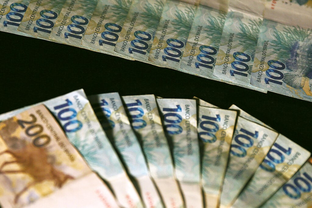 Consumidor é indenizado em R$ 5 mil por erro de cobrança de água em Natal
